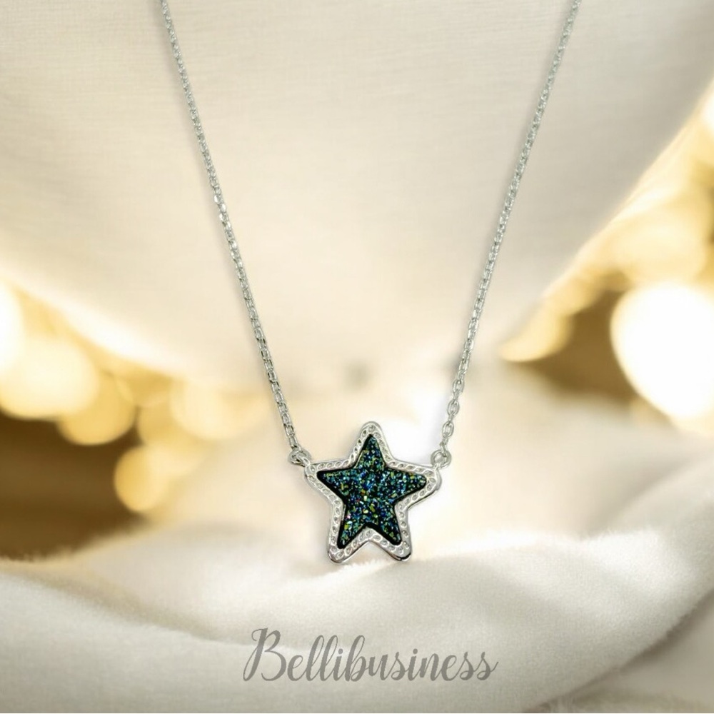 Kendra Scott Jae Star Pendant necklace - Picture 4 of 7